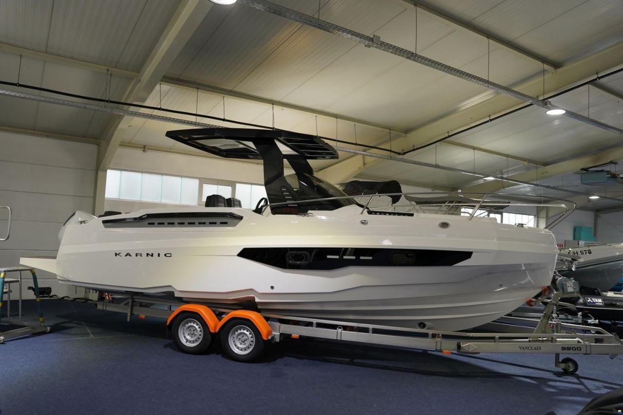 Karnic R 8 HT BOLD LINE