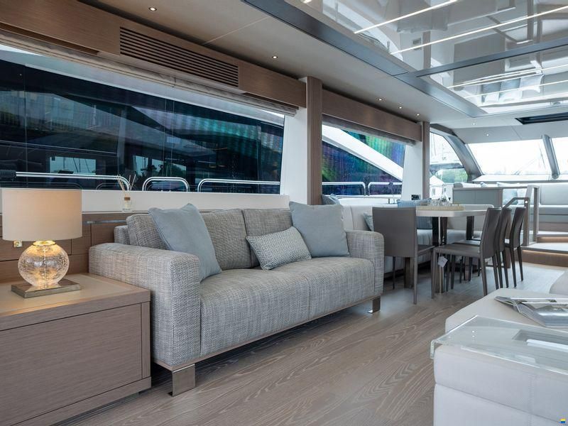 Sunseeker 76 Yacht