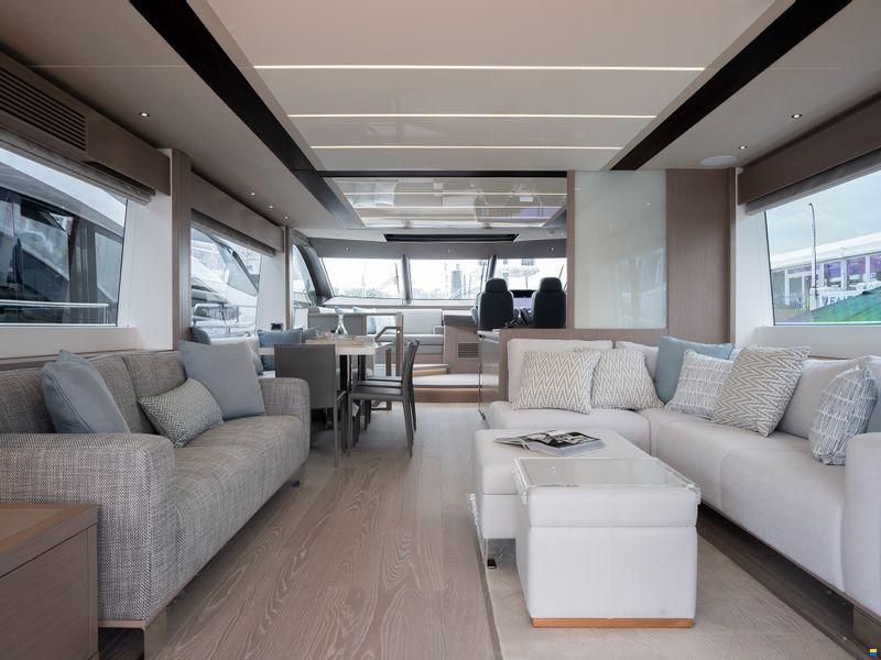 Sunseeker 76 Yacht