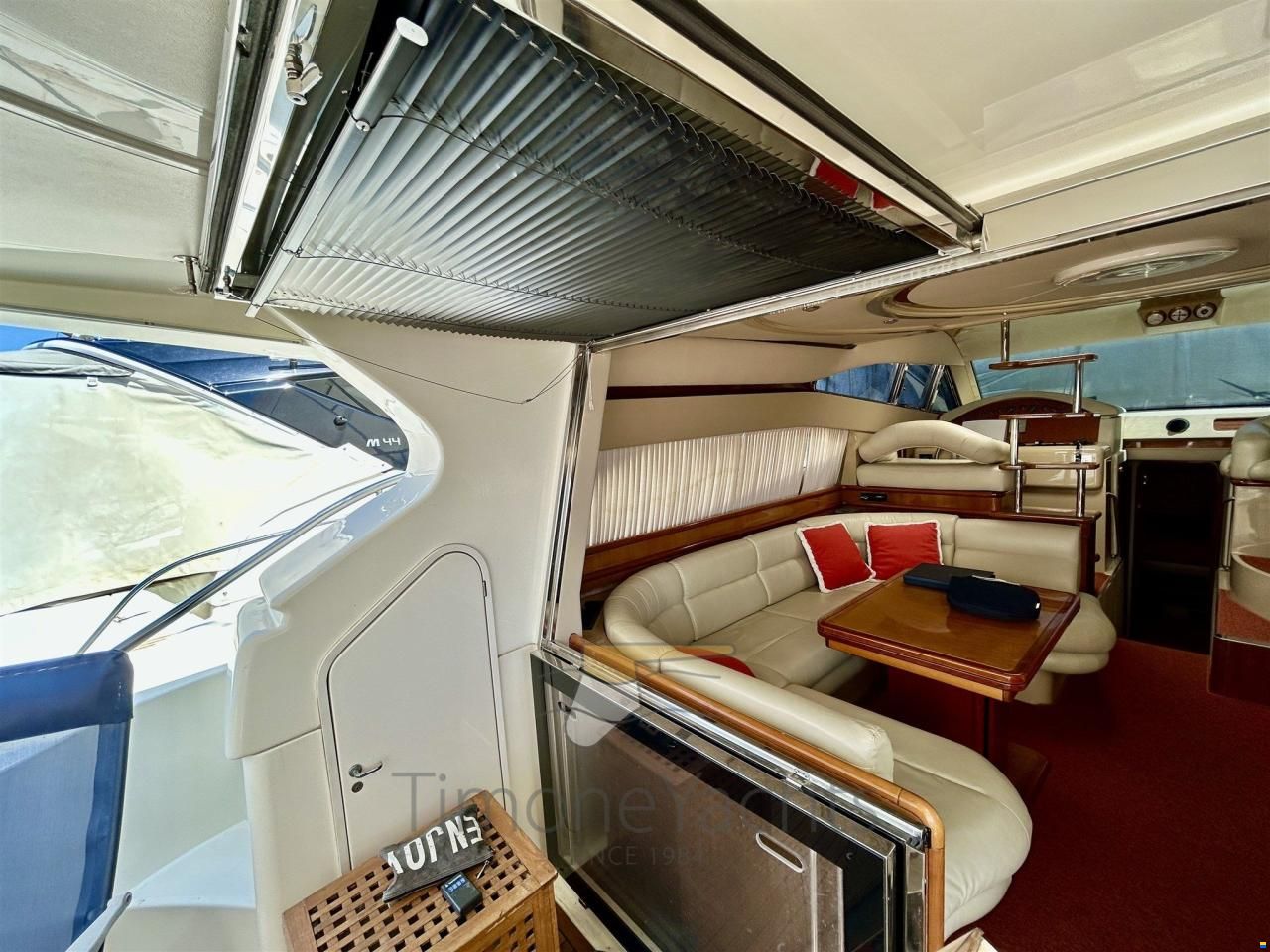 Ferretti 46
