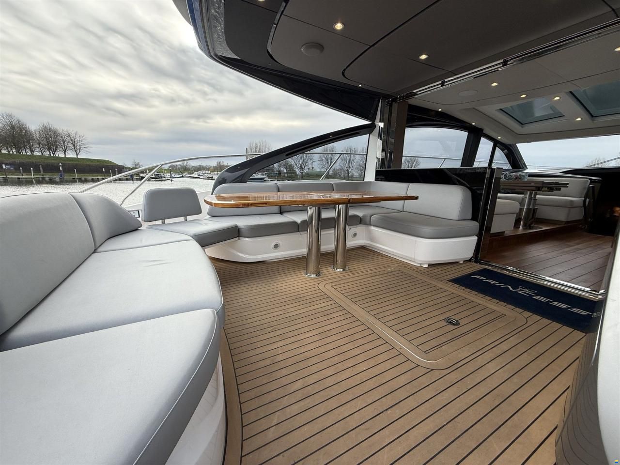 Princess V55