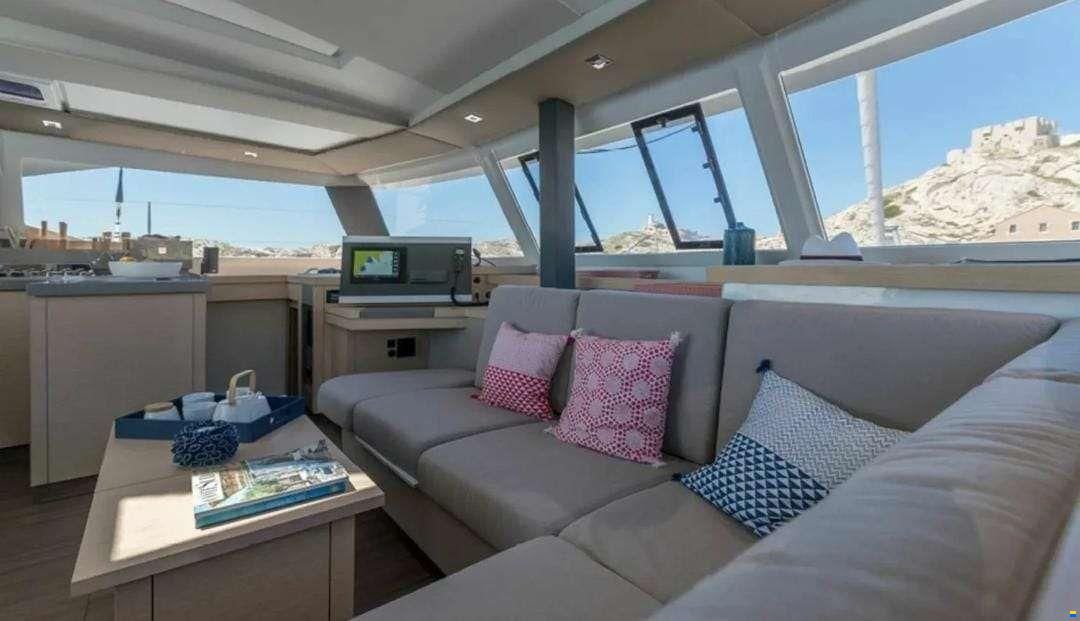 Fountaine Pajot ASTREA 42