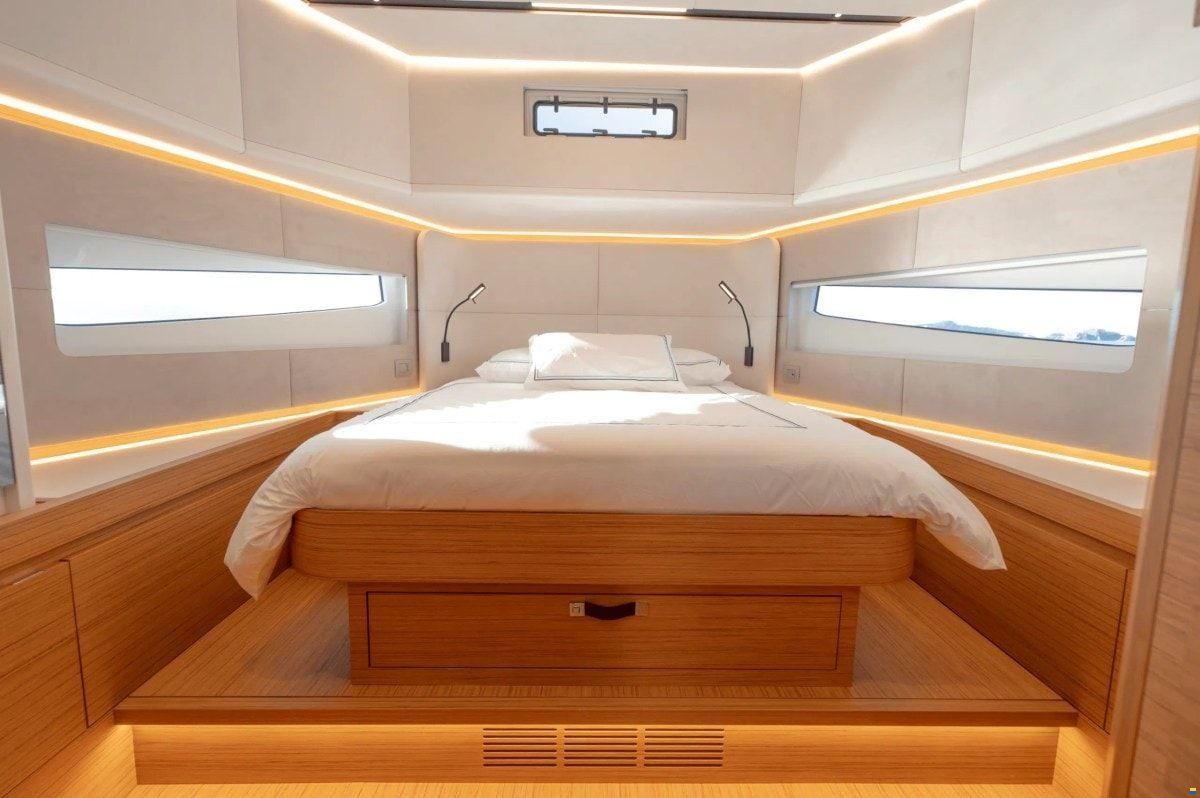 Solaris Yachts 52