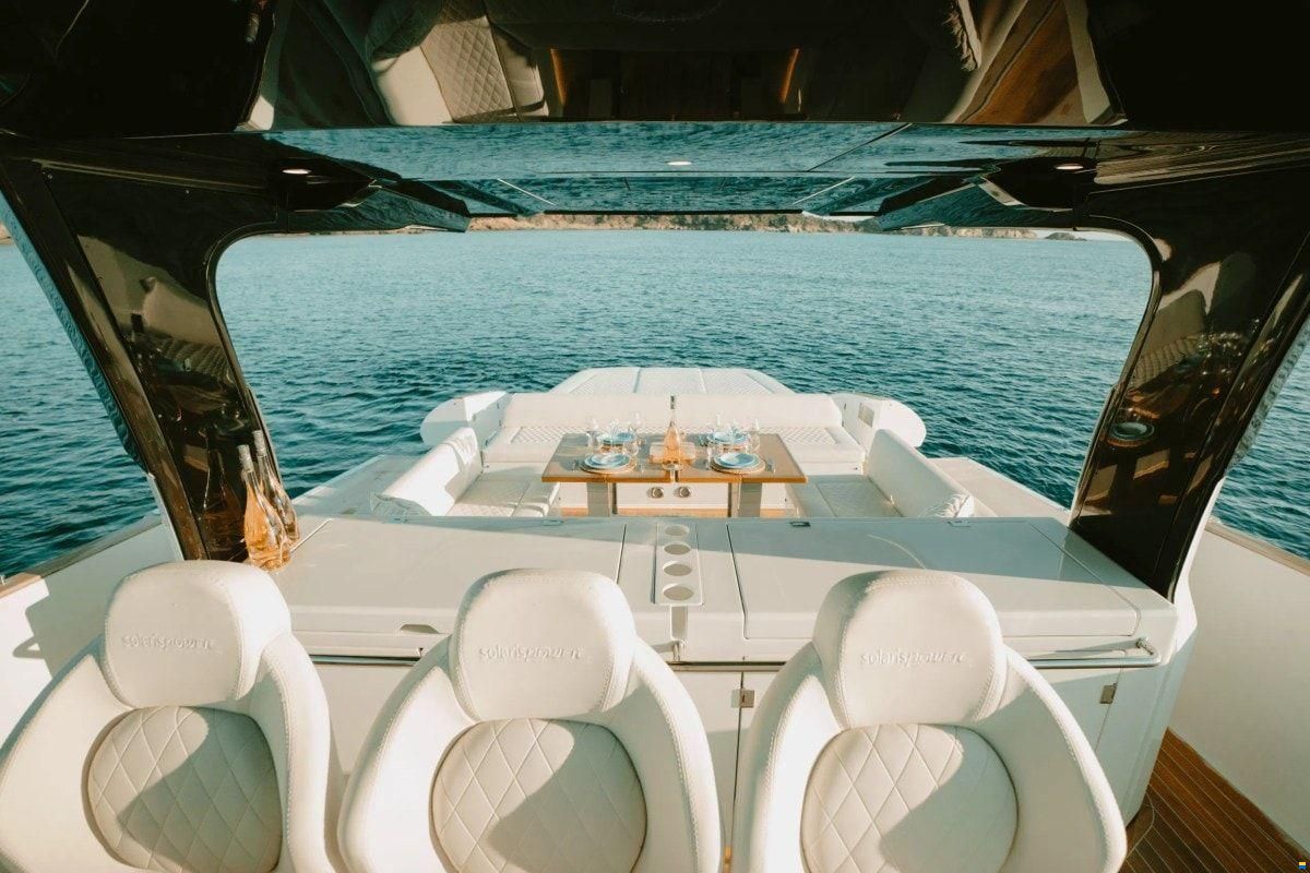 Solaris Yachts 52