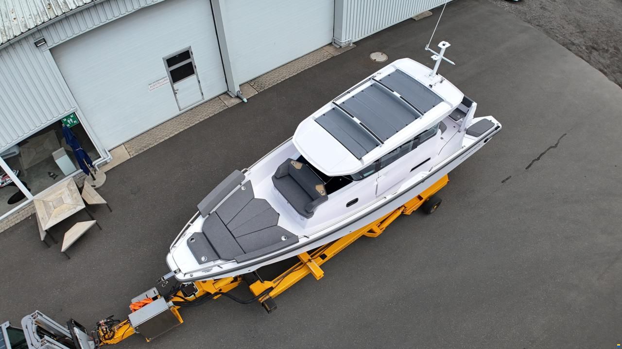 Axopar 29 Cross Cabin