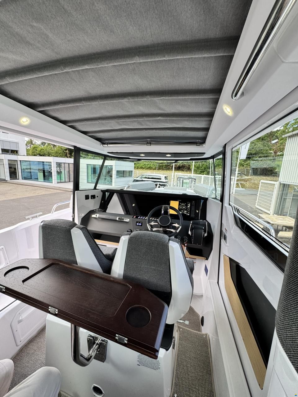 Axopar 29 Cross Cabin