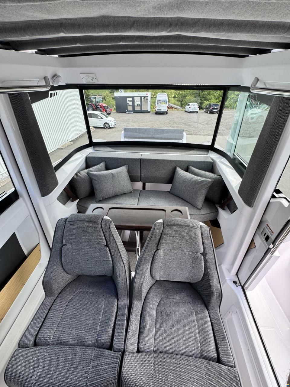Axopar 29 Cross Cabin
