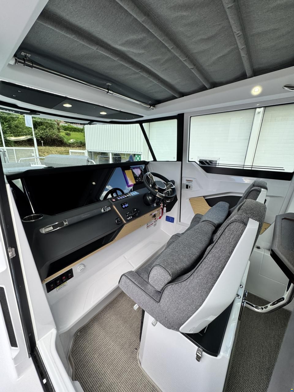 Axopar 29 Cross Cabin