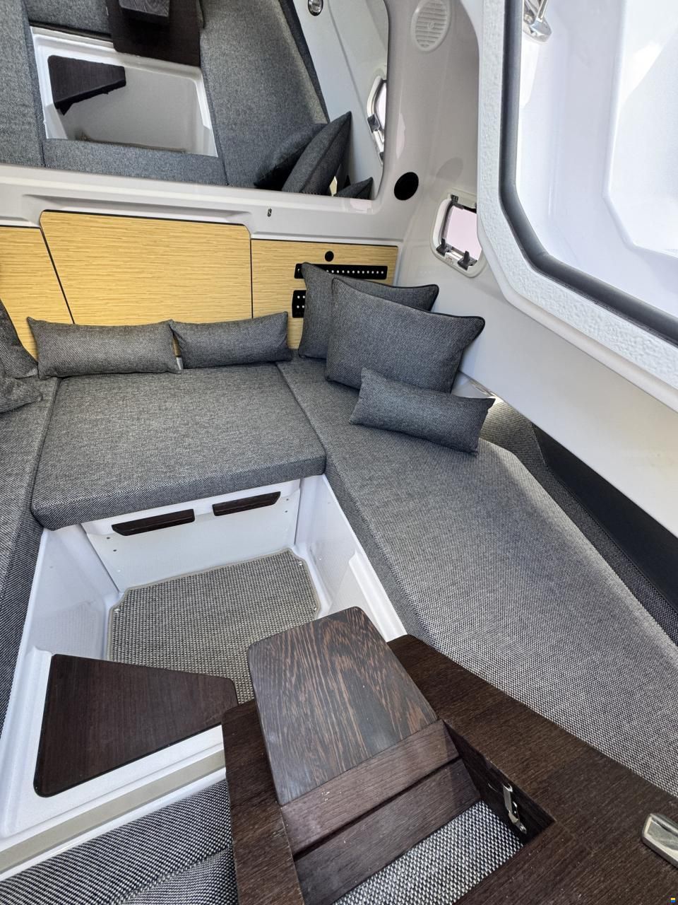 Axopar 29 Cross Cabin