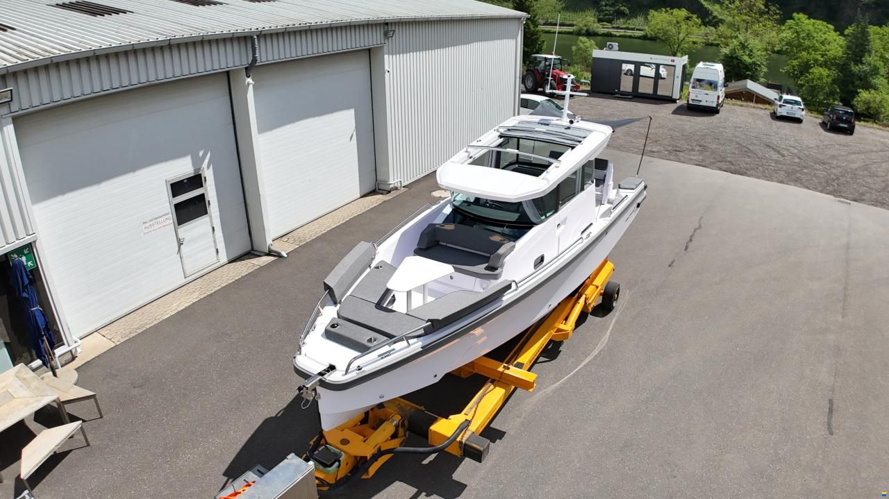 Axopar 29 Cross Cabin