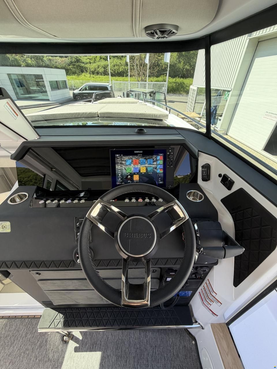 Axopar 37 Cross Cabin