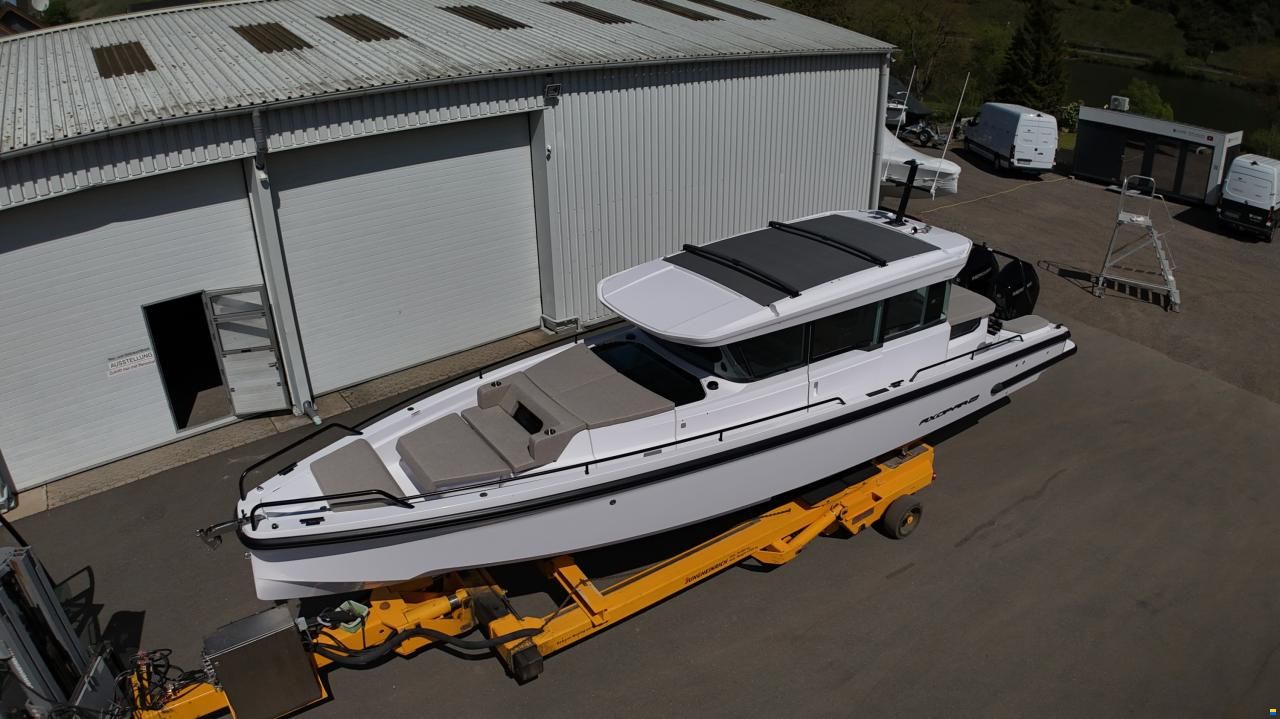 Axopar 37 Cross Cabin