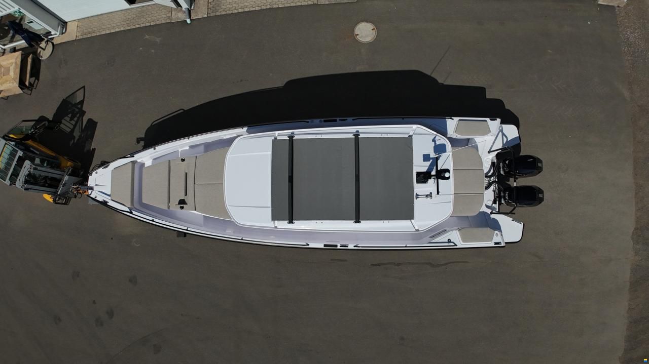 Axopar 37 Cross Cabin