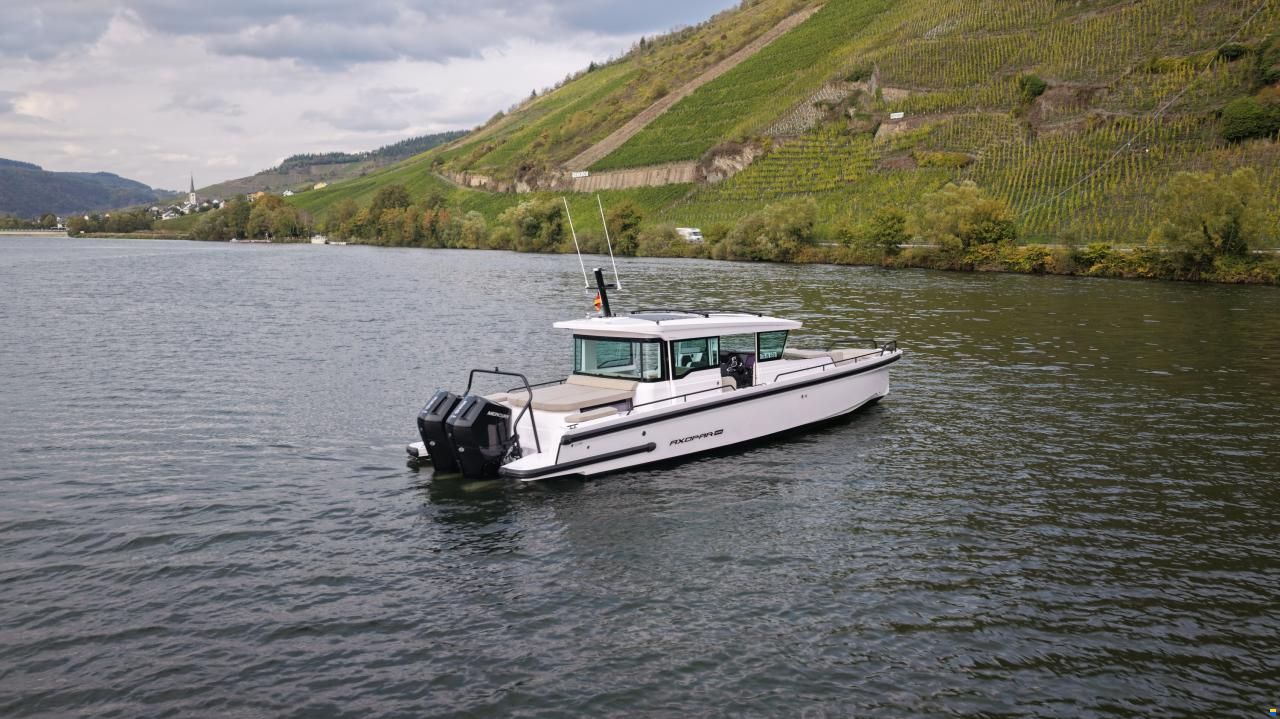 Axopar 37 XC Cross Cabin