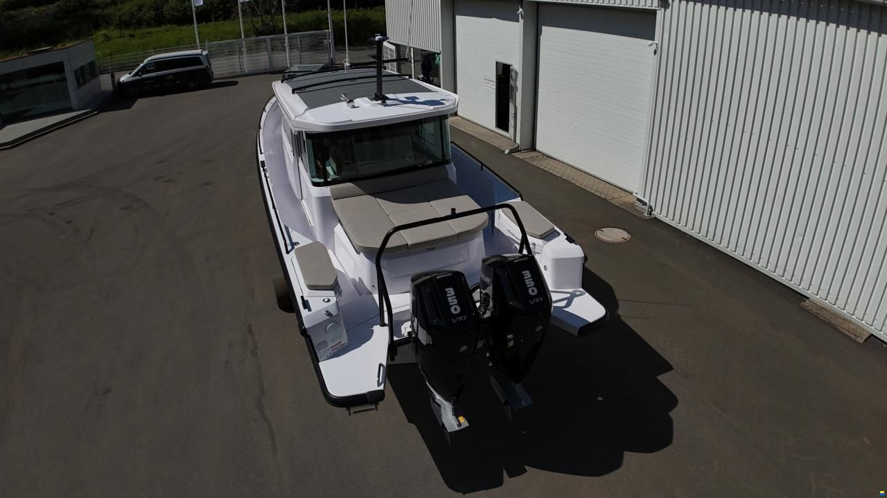 Axopar 37 Cross Cabin