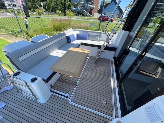 Jeanneau Merry Fisher 1095 Fly s2