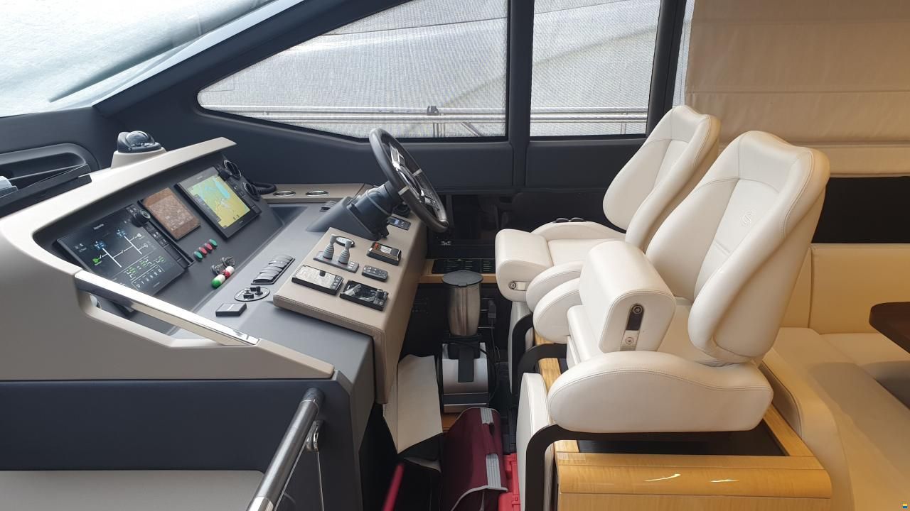 Azimut 66