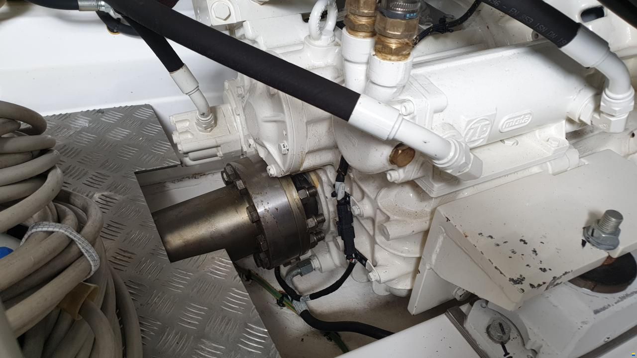 Azimut 66