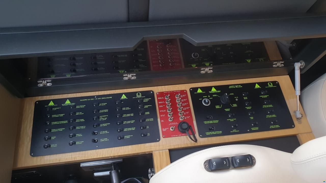 Azimut 66