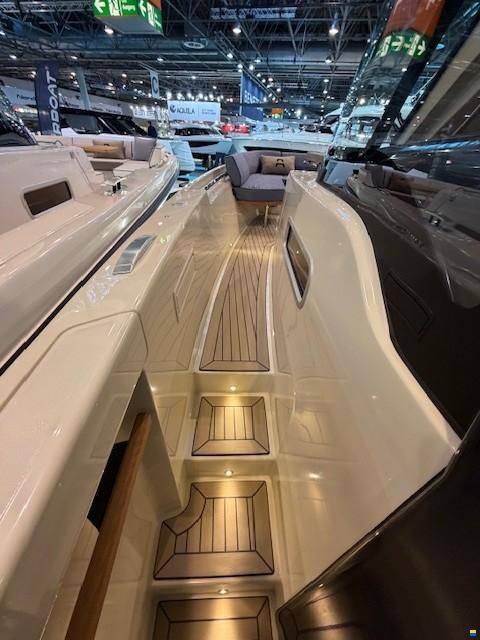 Aiata Sunfinder 38