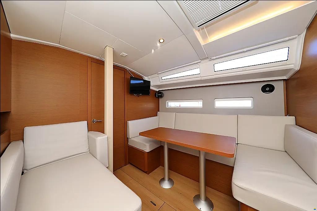Jeanneau Sun Odyssey 410