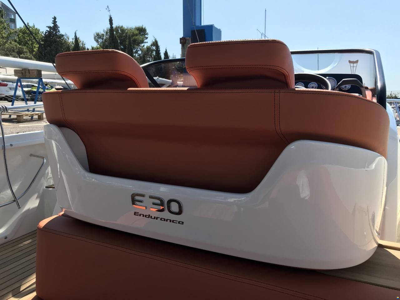 Cranchi Endurance 30