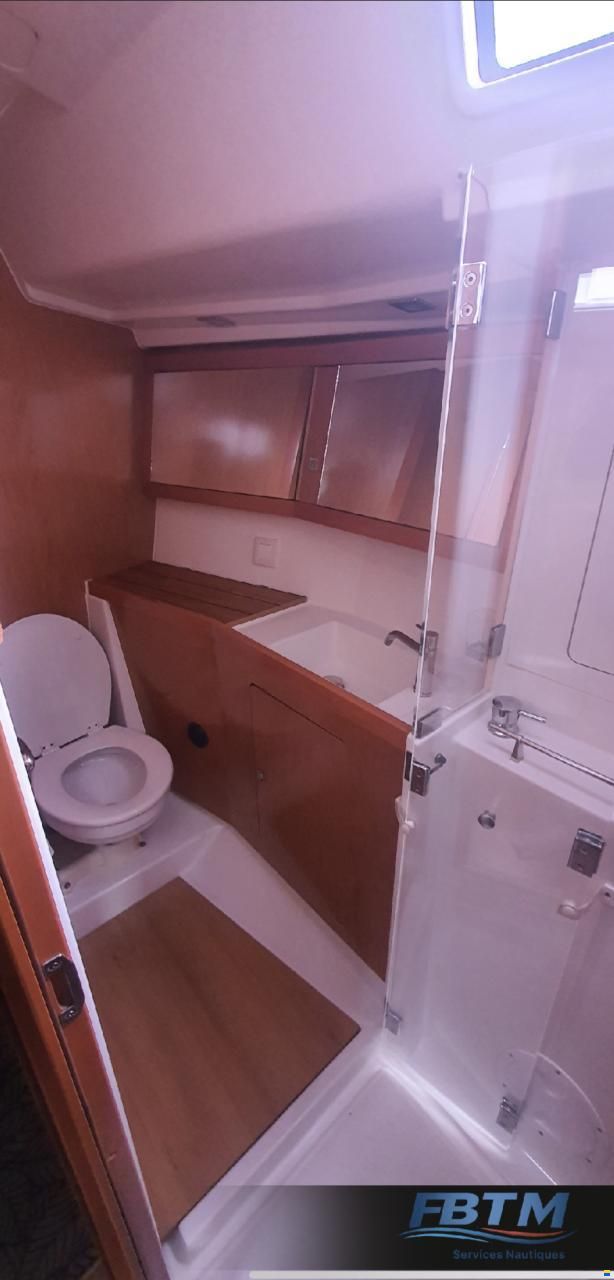 Beneteau SENSE43