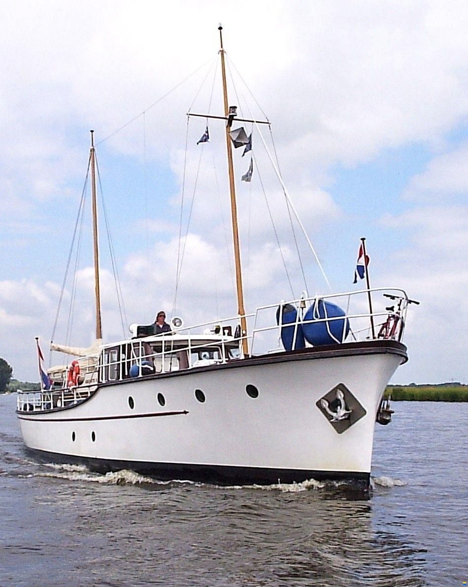 De Vries Lentsch Bakdeksalonkruiser 18.0