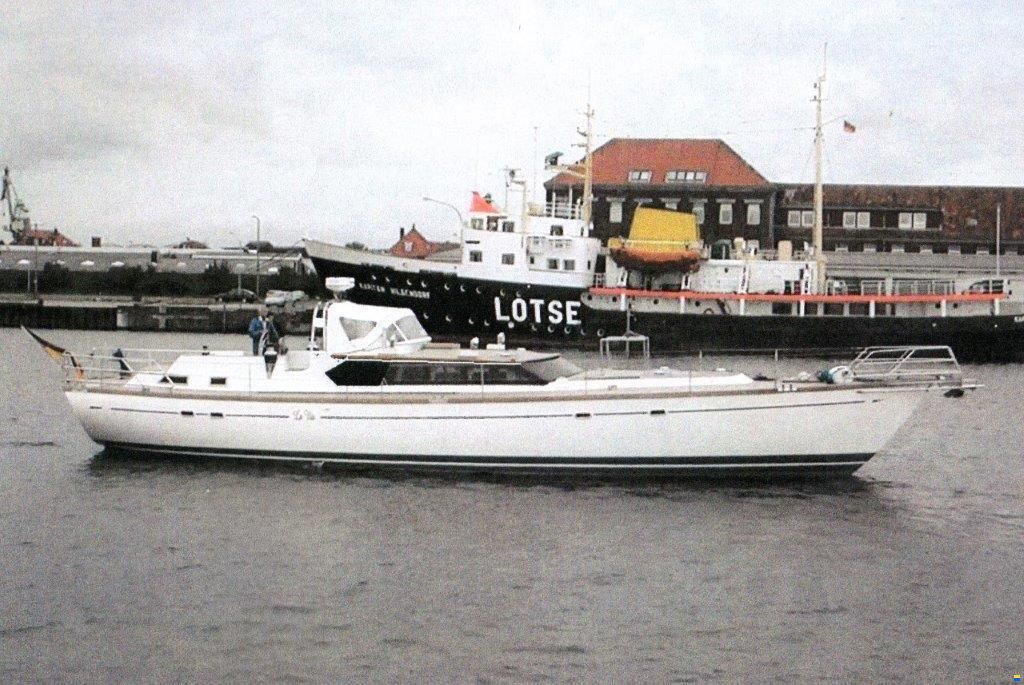 Ketch 18.30