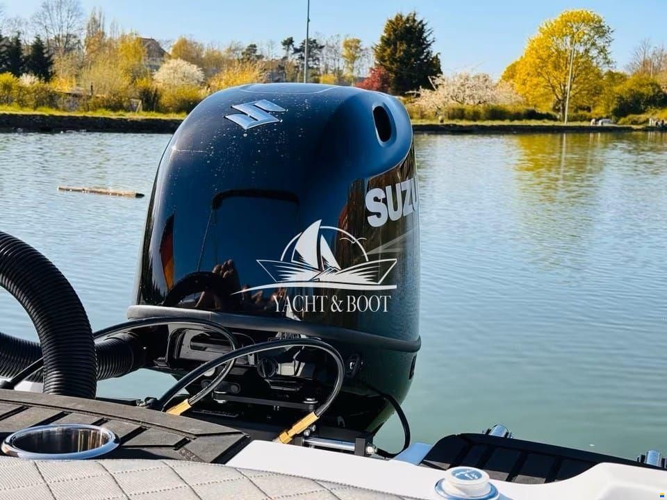 Corsiva 607 Runabout