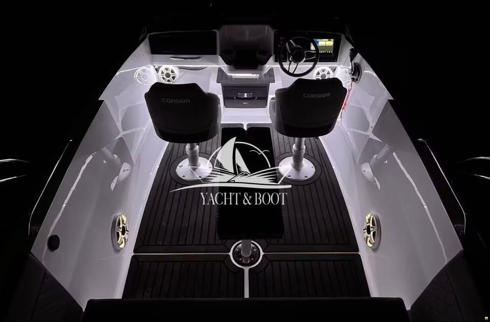 Corsiva 607 Runabout