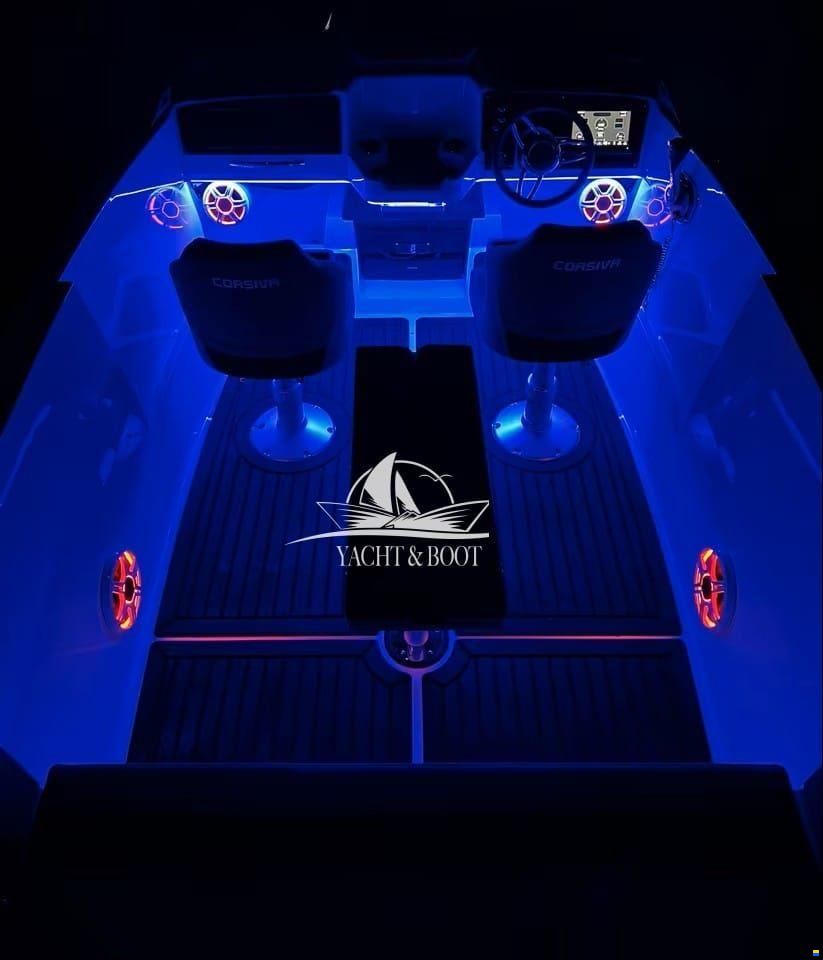 Corsiva 607 Runabout