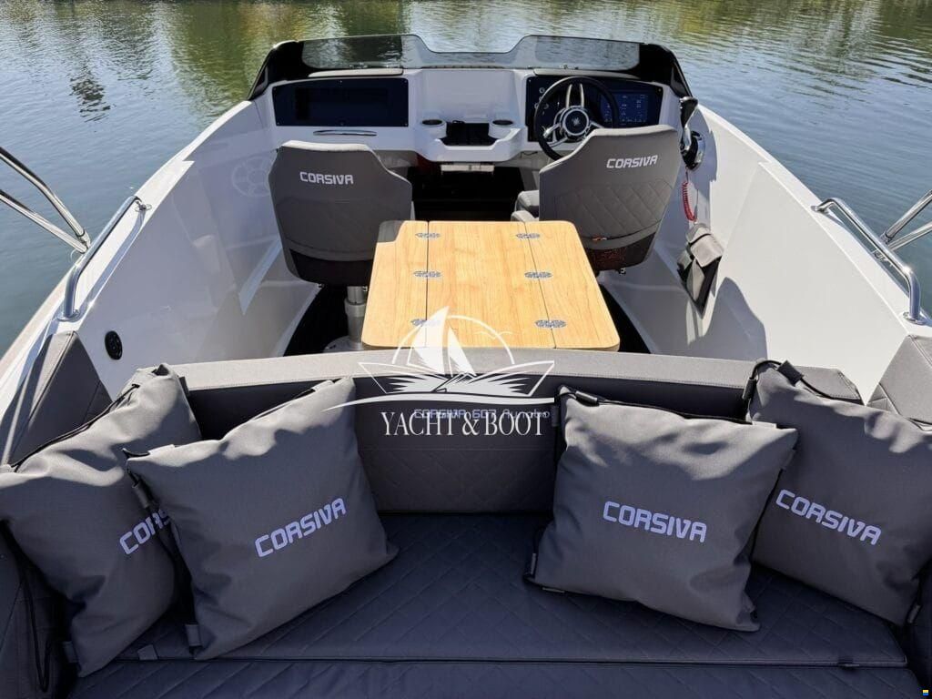 Corsiva 607 Runabout