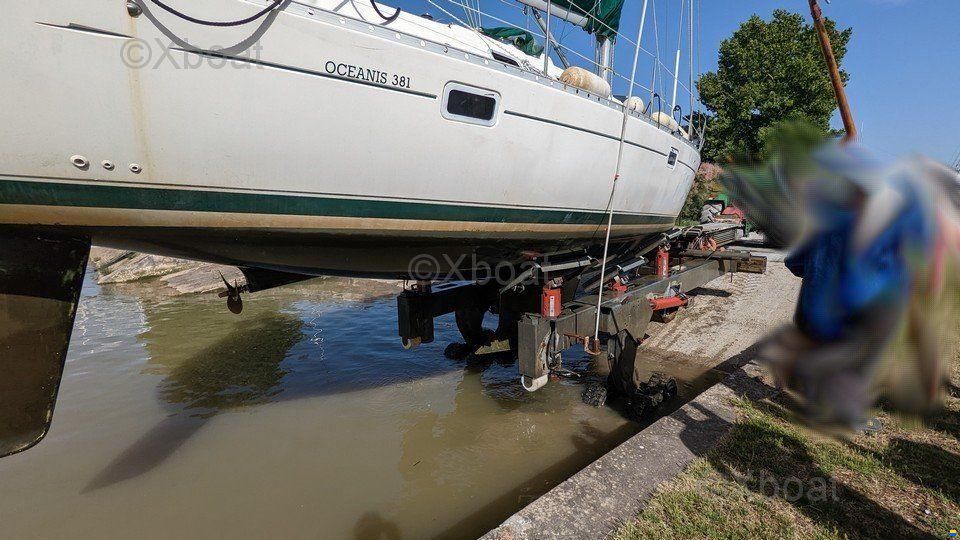 Beneteau OCEANIS 381