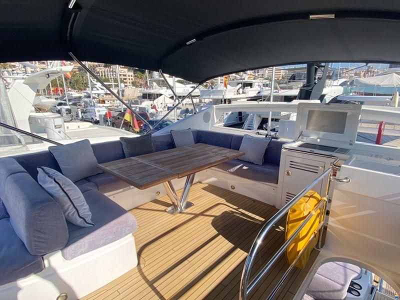 Sunseeker 68 Sport Yacht