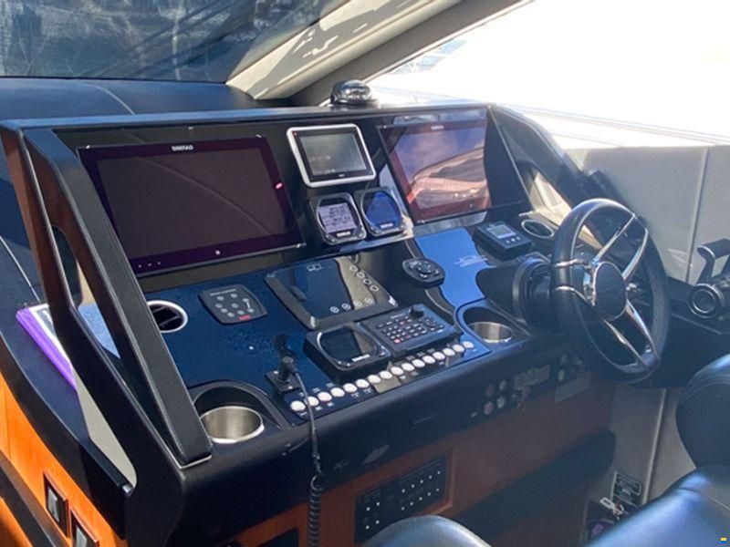 Sunseeker 68 Sport Yacht