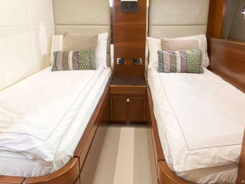 Sunseeker 68 Sport Yacht