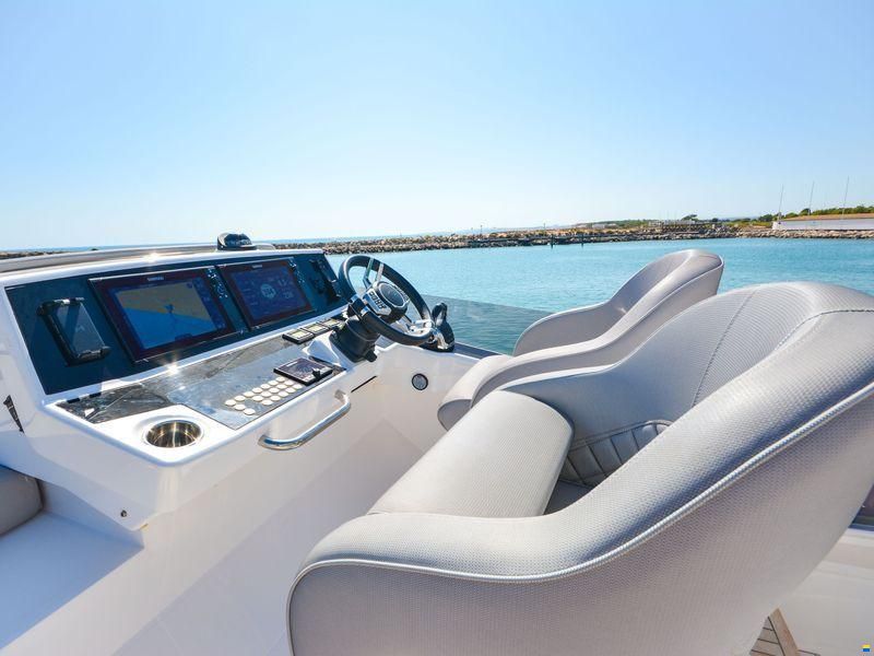 Sunseeker Manhattan 55