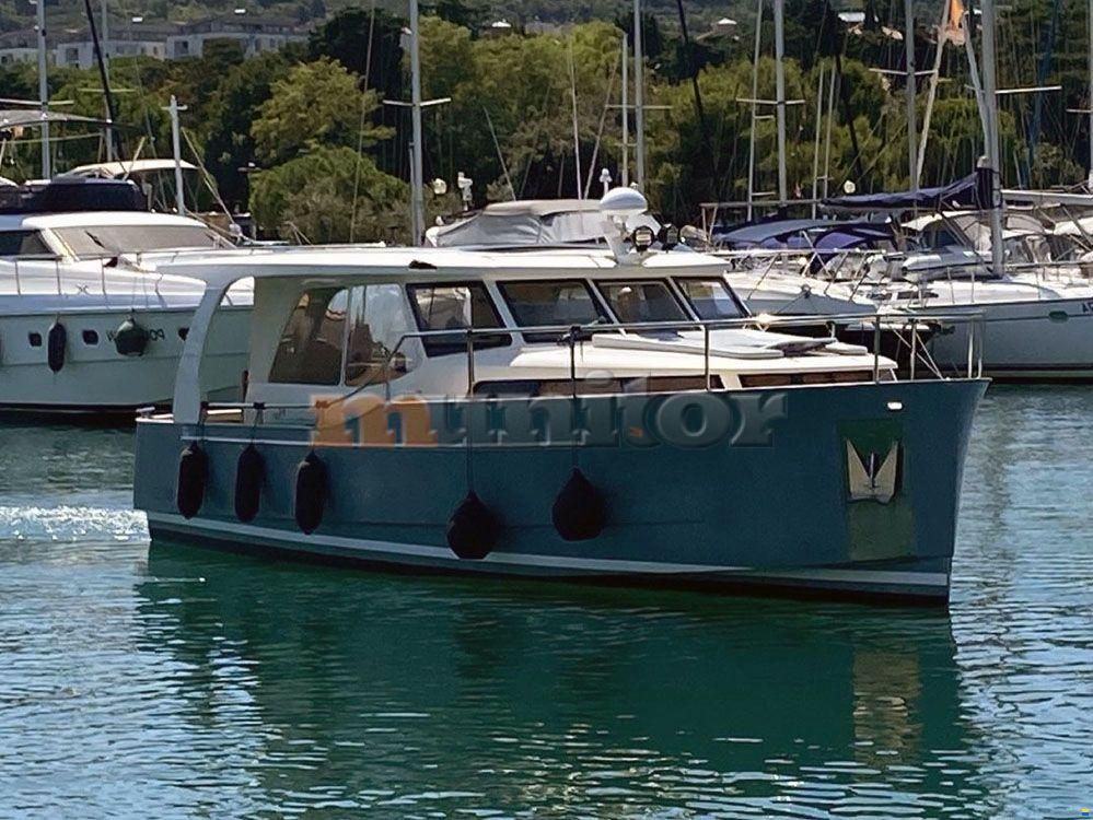 Greenline 33