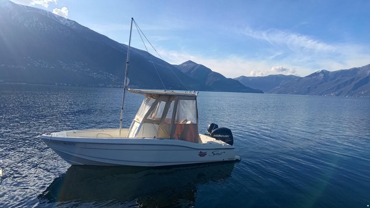 Scout Boats Sportfish 205