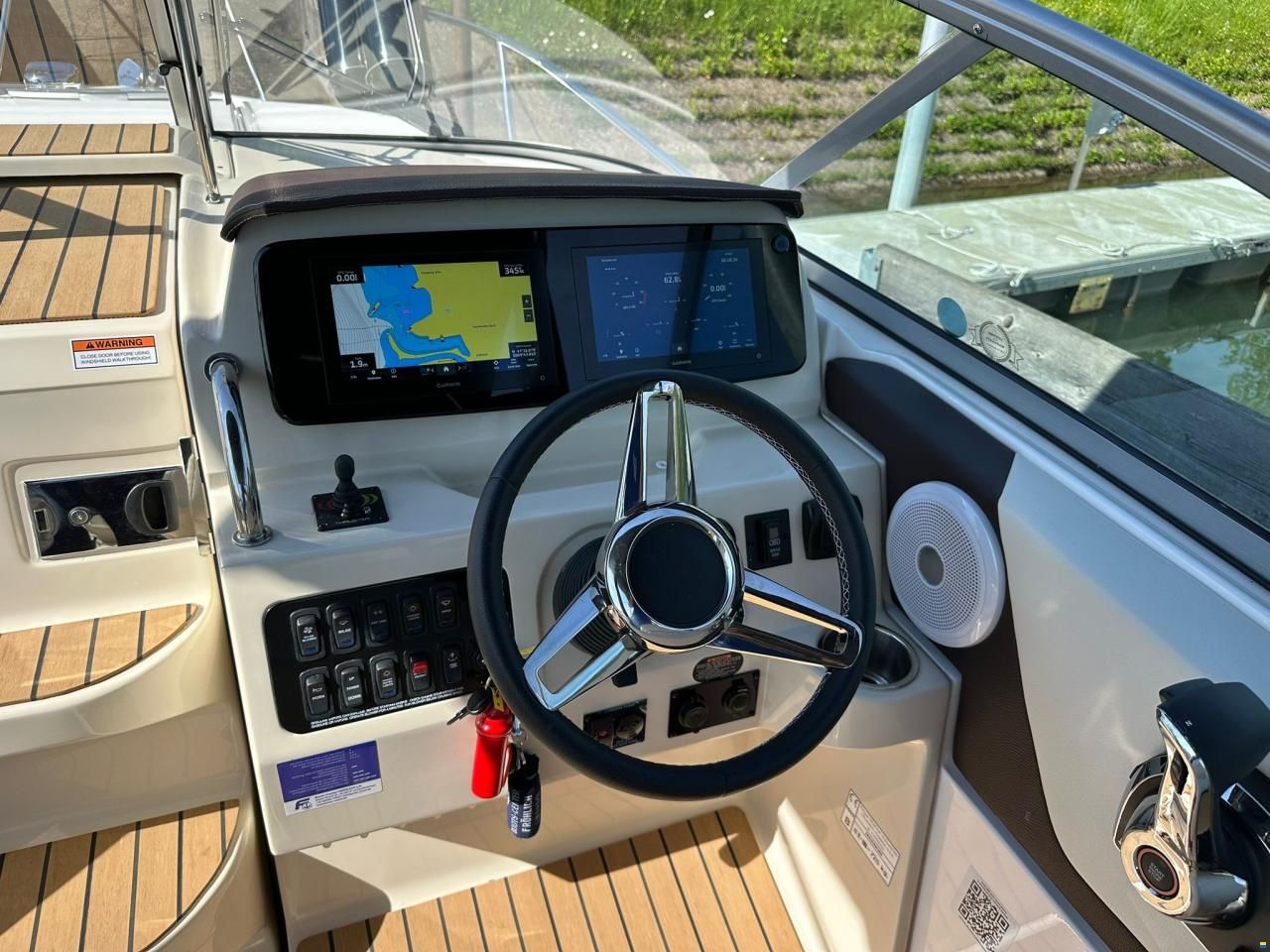 Regal 26 Express