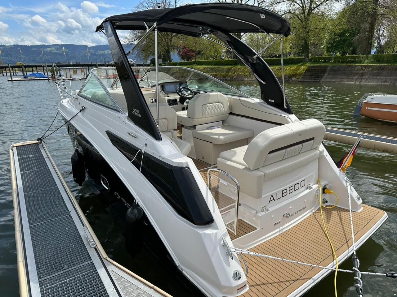 Regal 26 Express