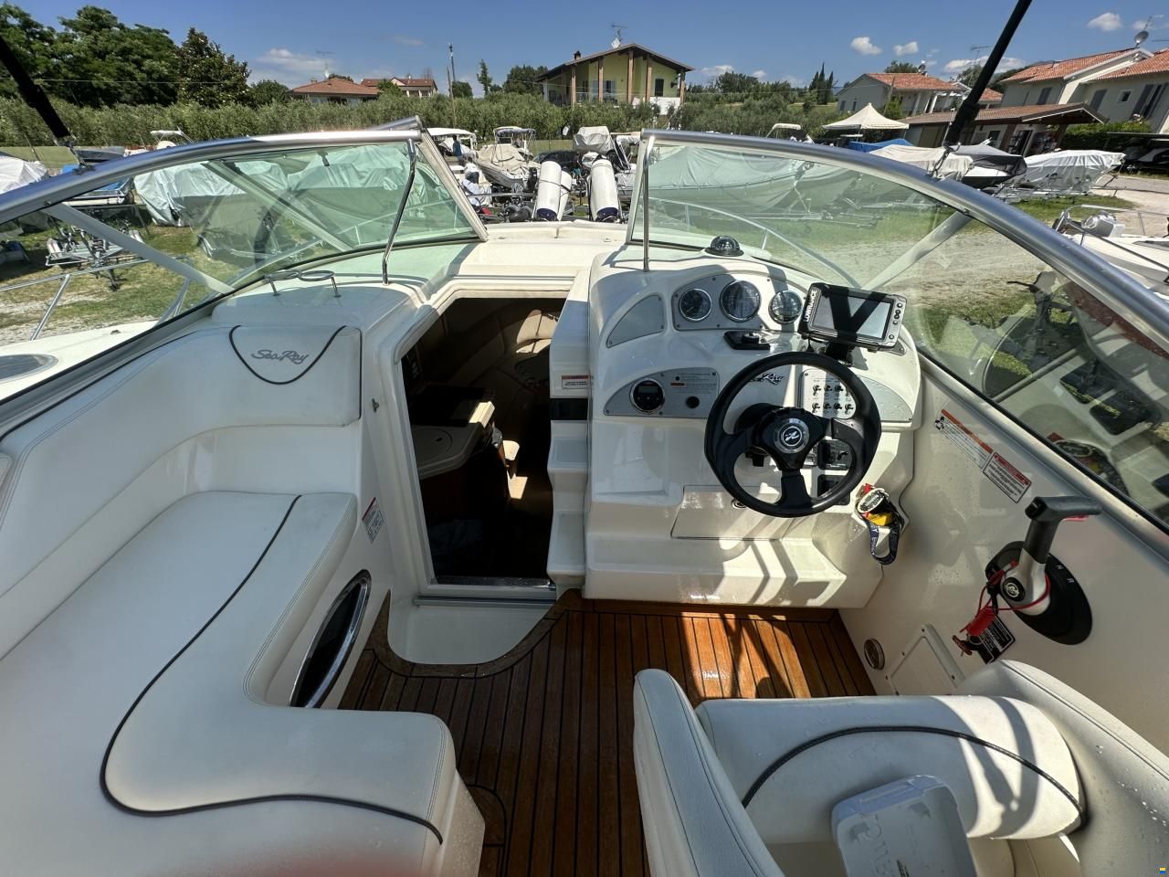 Sea Ray 255 Sundancer