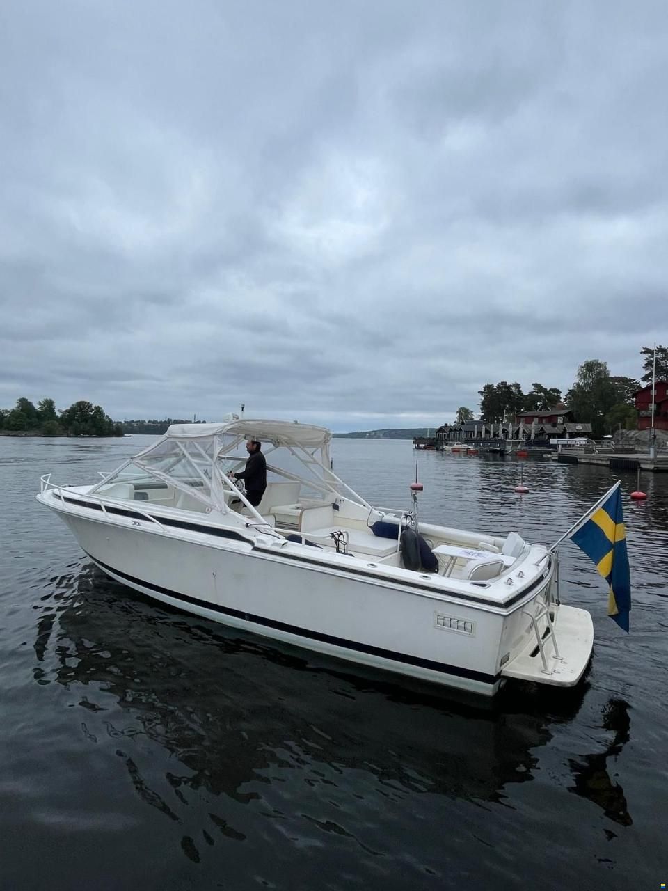 Bertram 28 Moppie