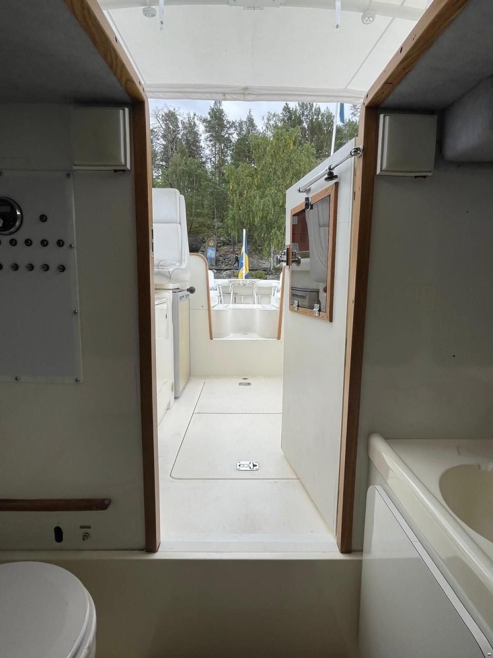 Bertram 28 Moppie