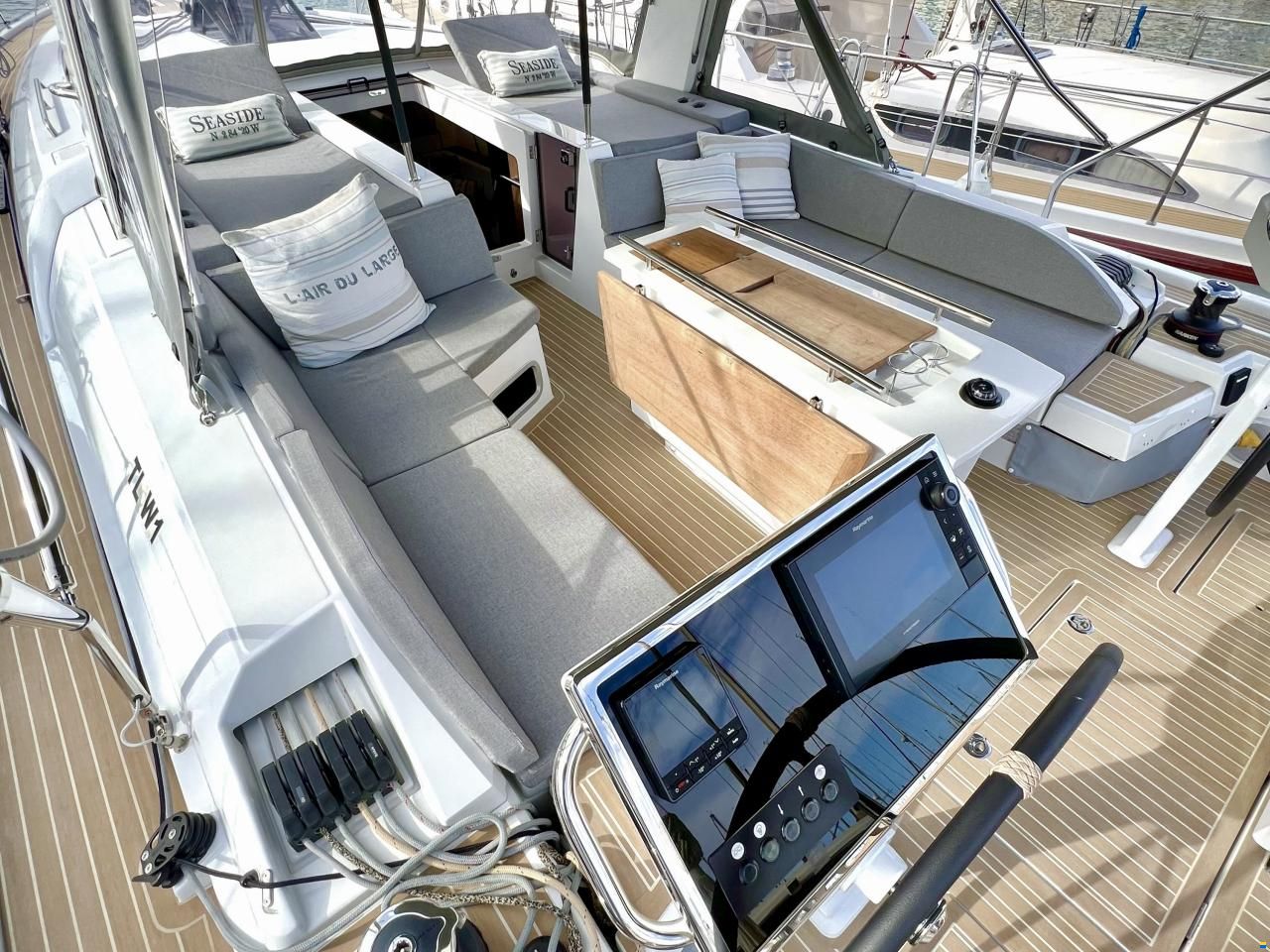 Beneteau Oceanis 51.1
