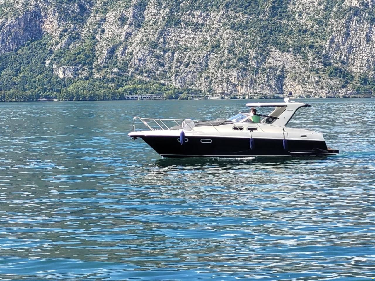 Sealine 328