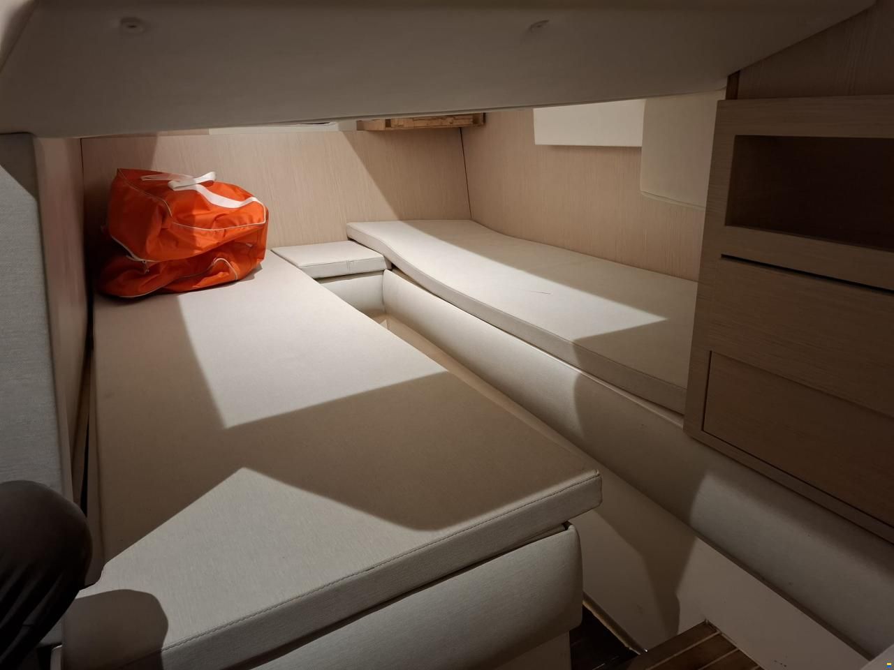 Sealine 328