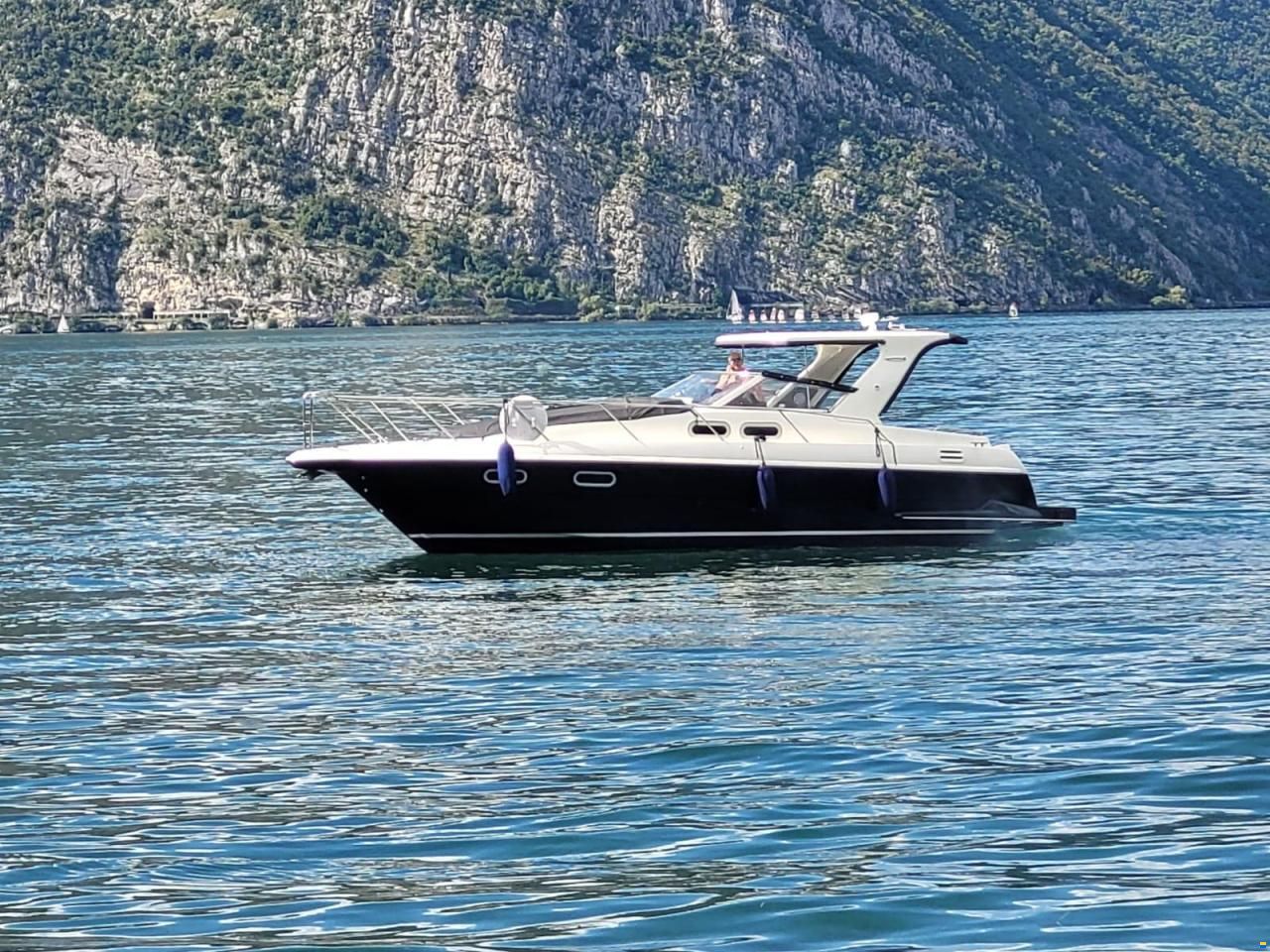 Sealine 328