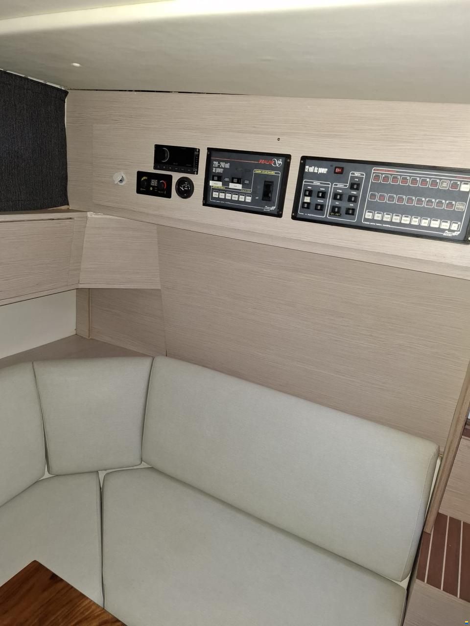 Sealine 328